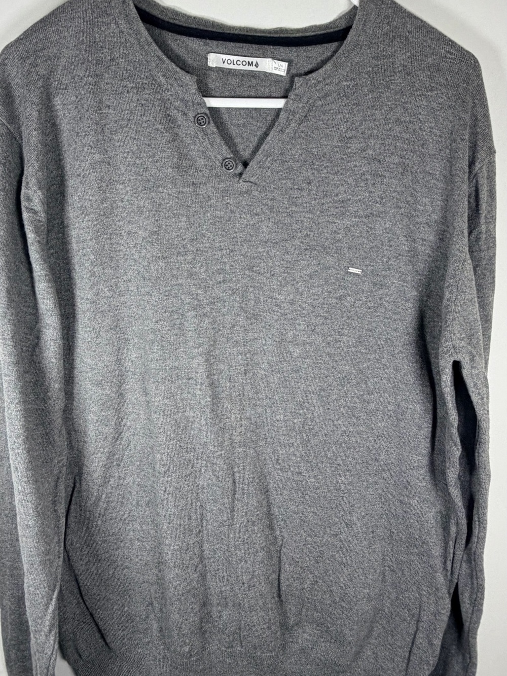 Volcom Mens Large Gray Long Sleeve Henley Knit Sweater Lightweight Pullover